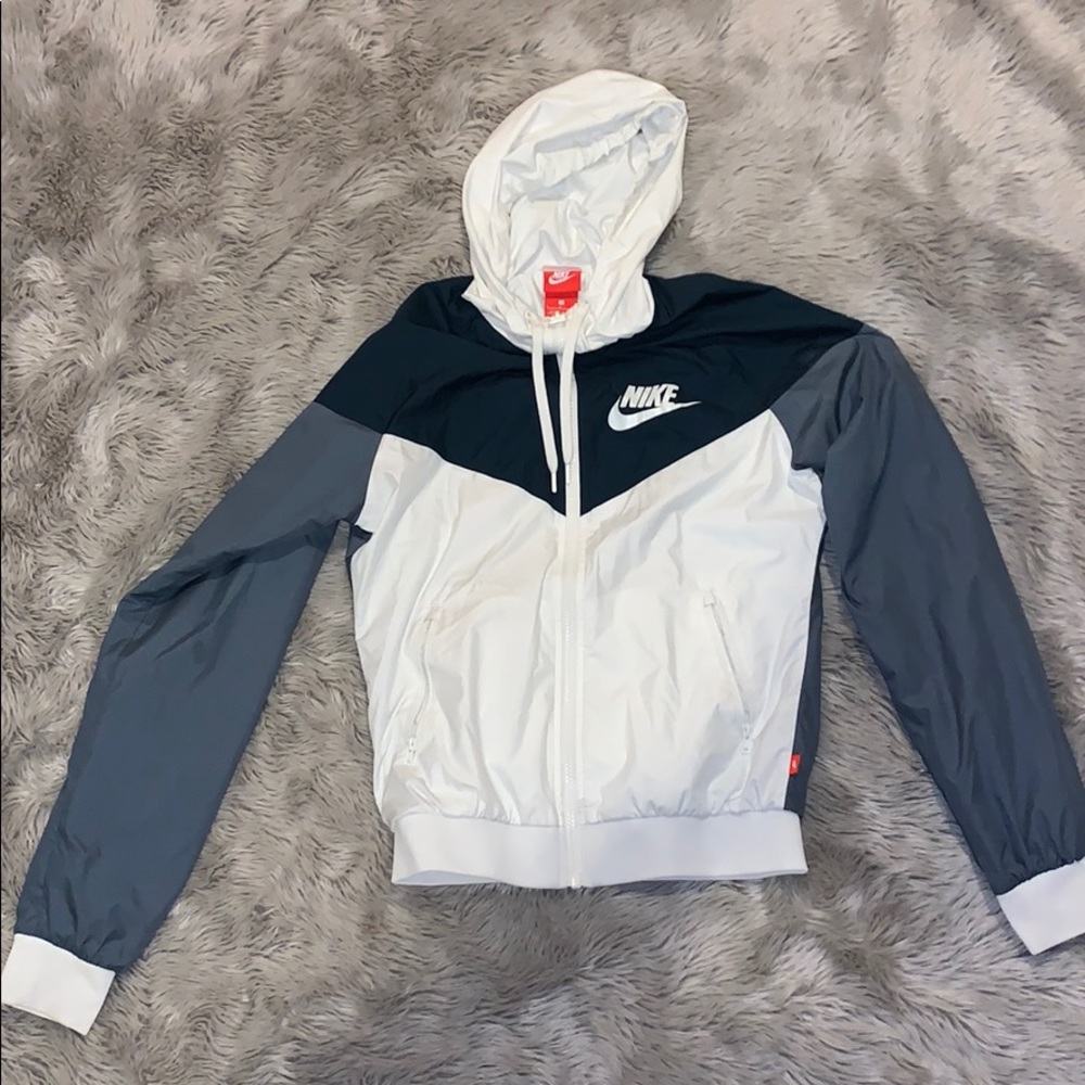 Nike Women’s Windbreaker